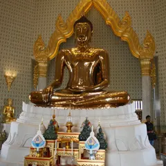 Wat Traimit