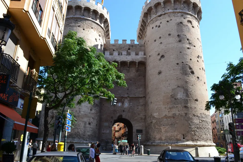 Вежі Куарт (Torres de Quart)